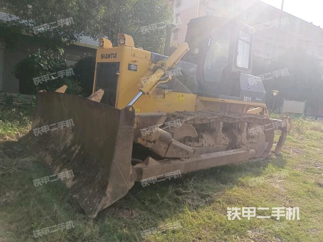 山推SD16标准型推土机