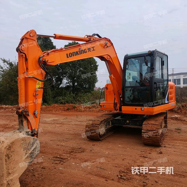 龙工LG6075挖掘机