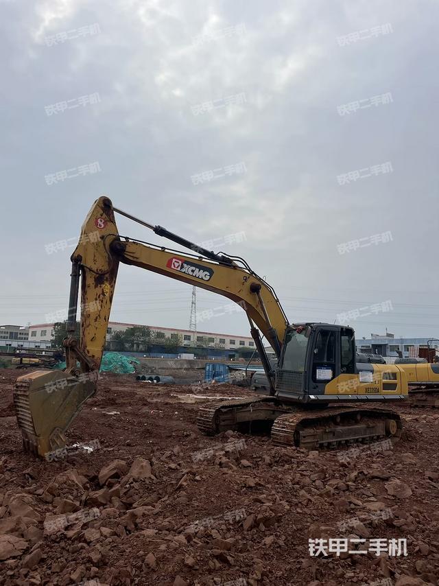 徐工XE270DK挖掘机