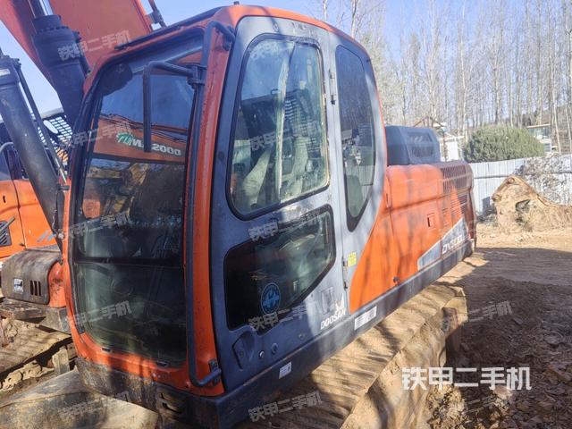 斗山DX300LC-9C挖掘机