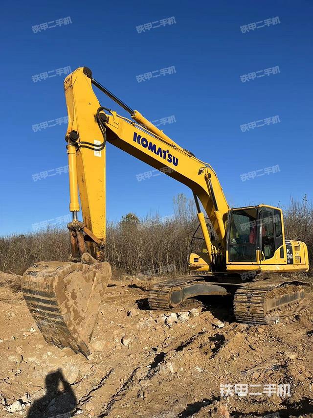 小松PC240LC-8M0挖掘机