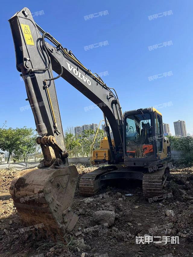 沃尔沃EC120D挖掘机