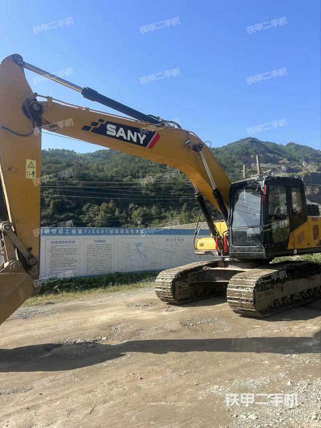三一重工SY200C挖掘机