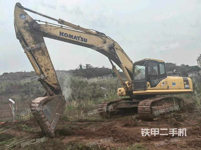 小松PC300-7挖掘机