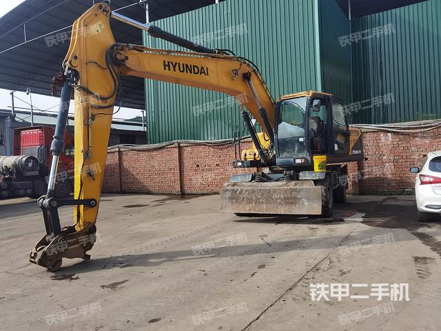 现代R210WVS挖掘机