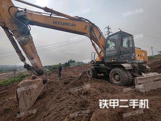 南京现代R210W-7挖掘机实拍图片