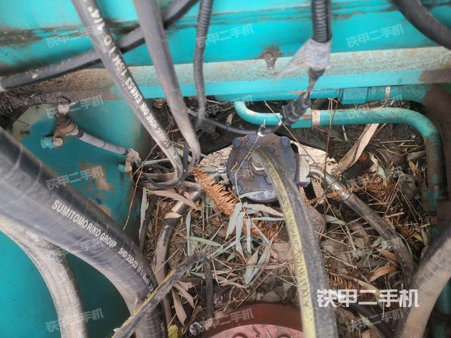 中央回转接头特写（上车部件）