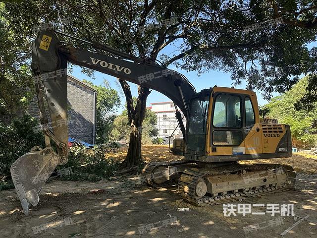 沃尔沃EC140BLC挖掘机