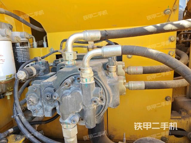 液压泵斜45 左（大件舱室）