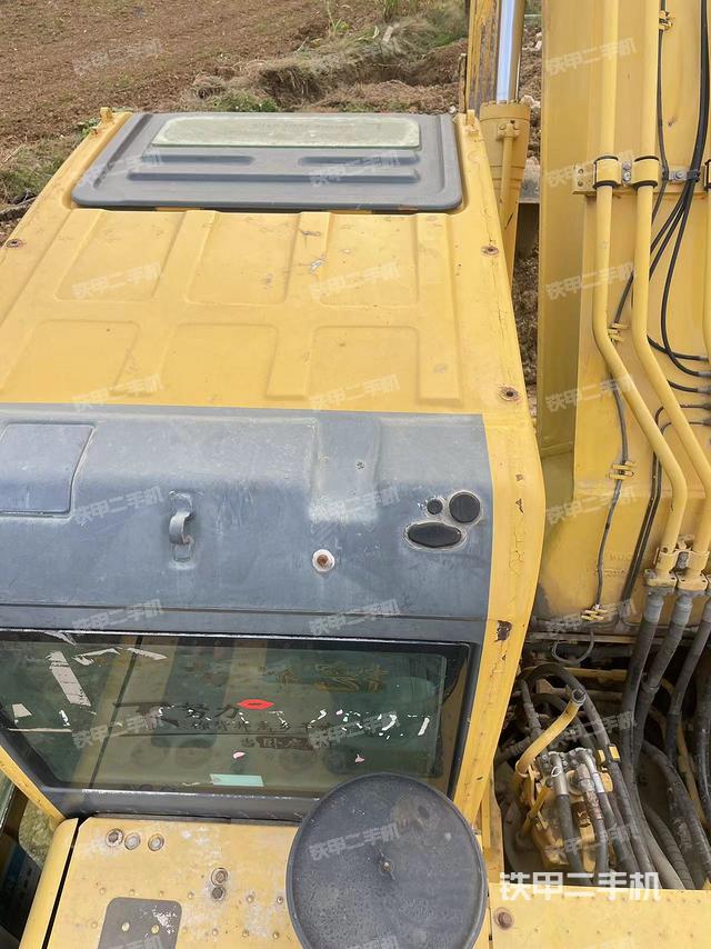 驾驶室顶部（整机外观）