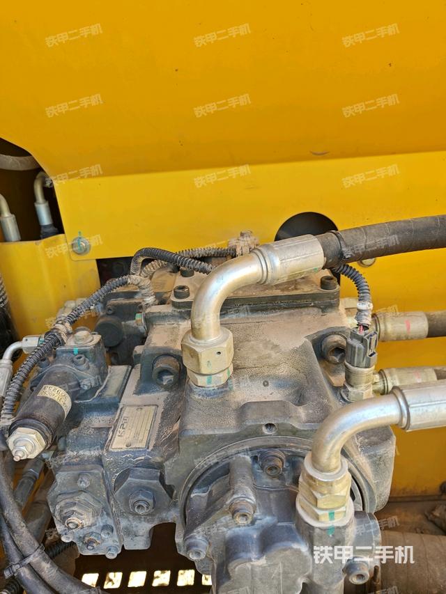 液压泵斜45 右（大件舱室）