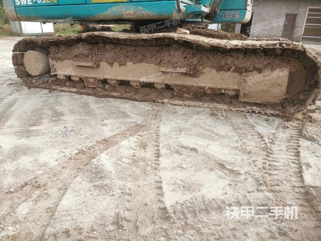 右侧履带整体(行走机构) 右侧履带整体(行走机构)