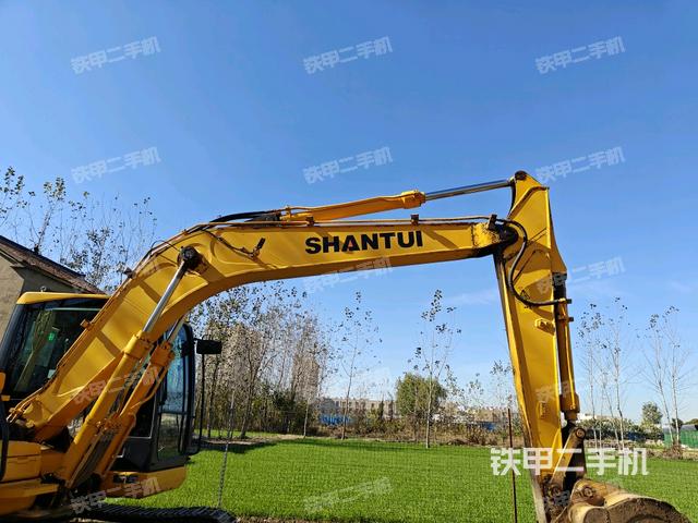 大臂整体 右侧（工作和回转装置）