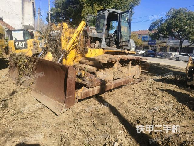 山推SD16L湿地型推土机