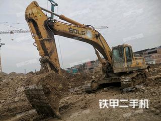 山东临工LG6360E挖掘机实拍图片