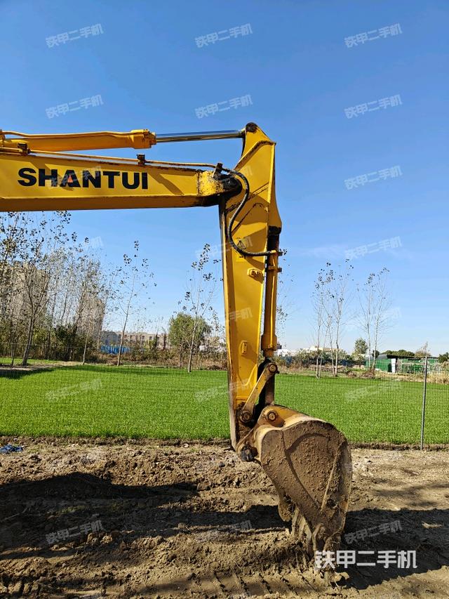 小臂整体右前（工作和回转装置）