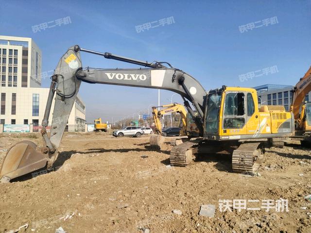 沃尔沃EC210B挖掘机