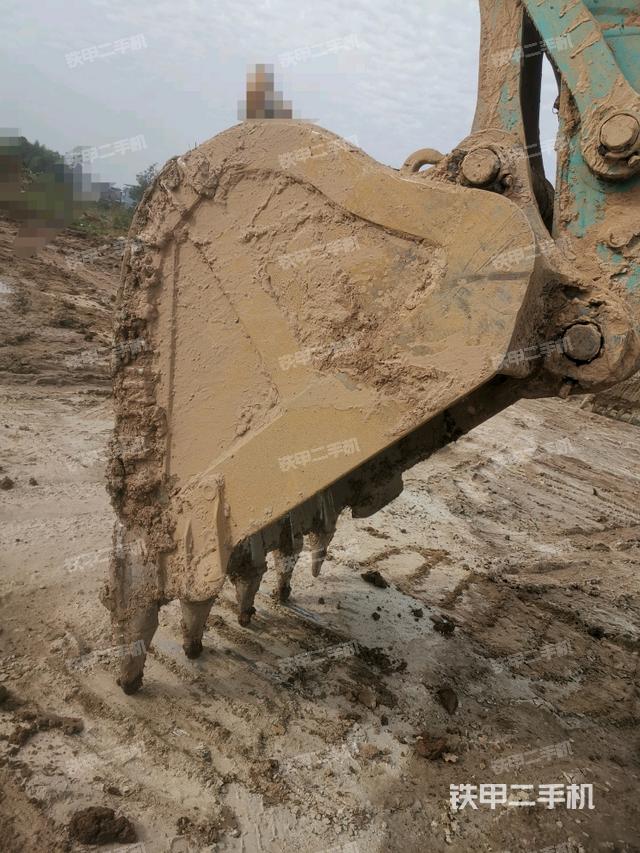 铲斗45度(工作和回转装置) 铲斗45度(工作和回转装置)