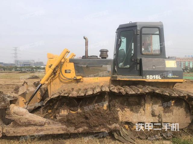 山推SD16L湿地型推土机