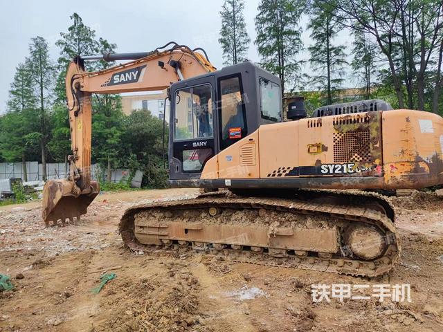 三一重工SY215C挖掘机