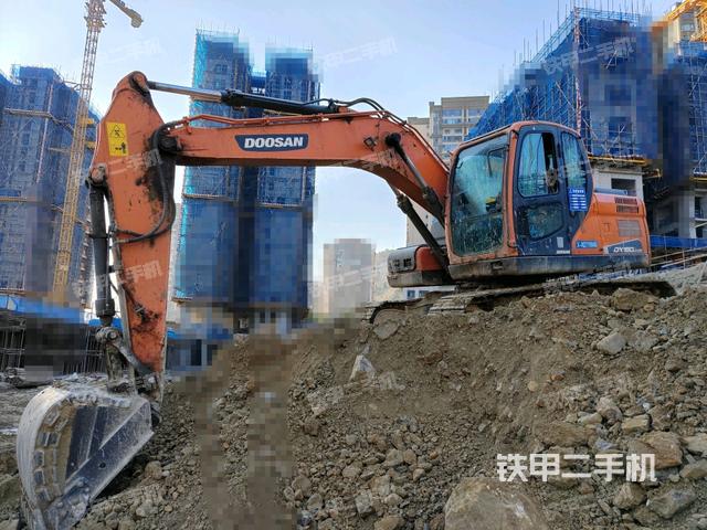 斗山DX150LC-9C挖掘机
