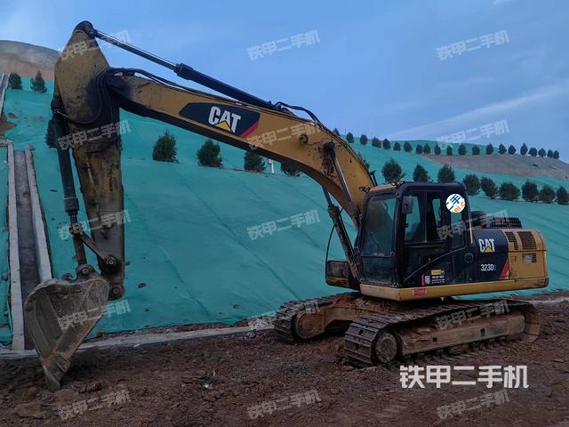 卡特彼勒320D2液压挖掘机