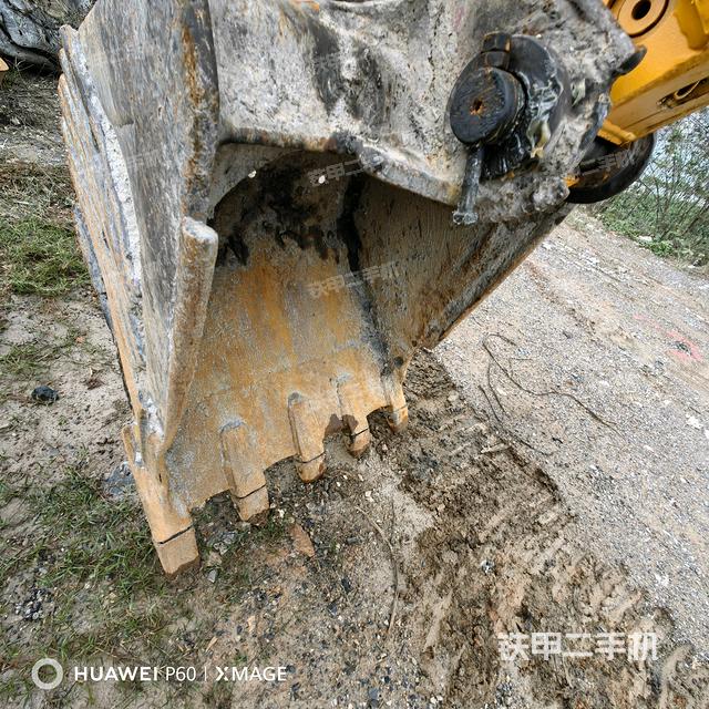铲斗45度(工作和回转装置) 铲斗45度(工作和回转装置)