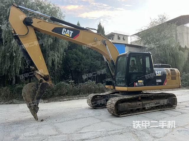 卡特彼勒320D2GC挖掘机