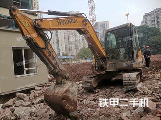 重庆现代R 60VS挖掘机实拍图片