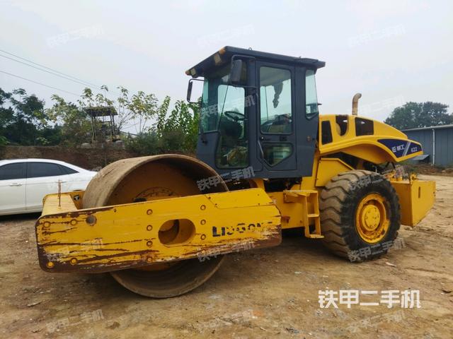 柳工CLG622压路机