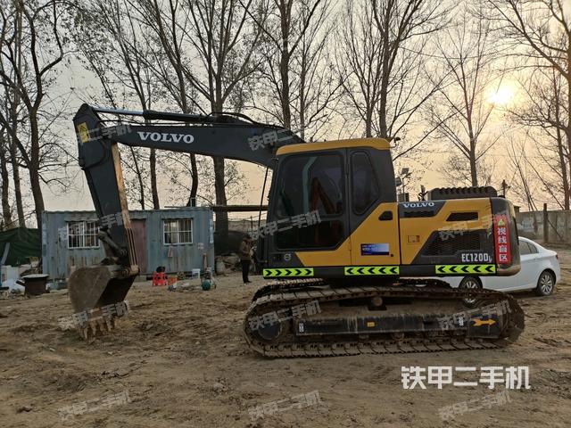 沃尔沃EC120DL挖掘机