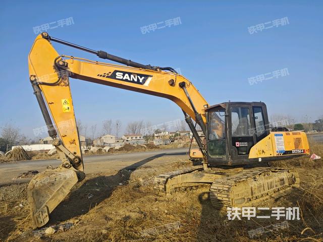 三一重工SY215C挖掘机