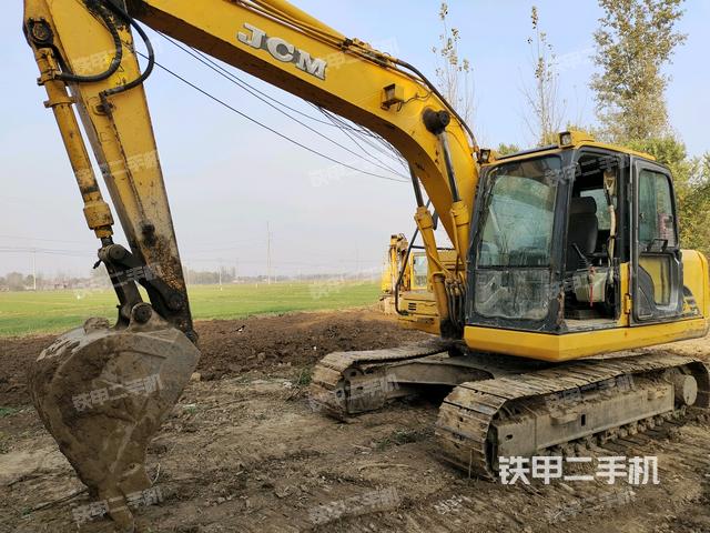 山重建机MC136-9挖掘机