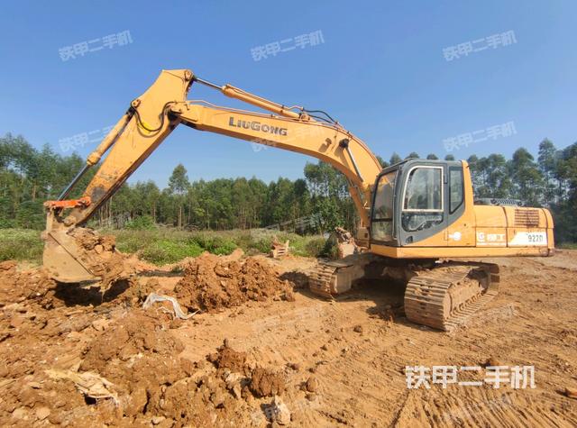 柳工CLG920D挖掘机