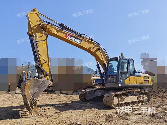 徐工XE215DA挖掘机