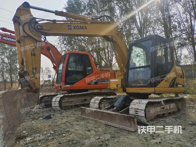 厦工XG809F挖掘机