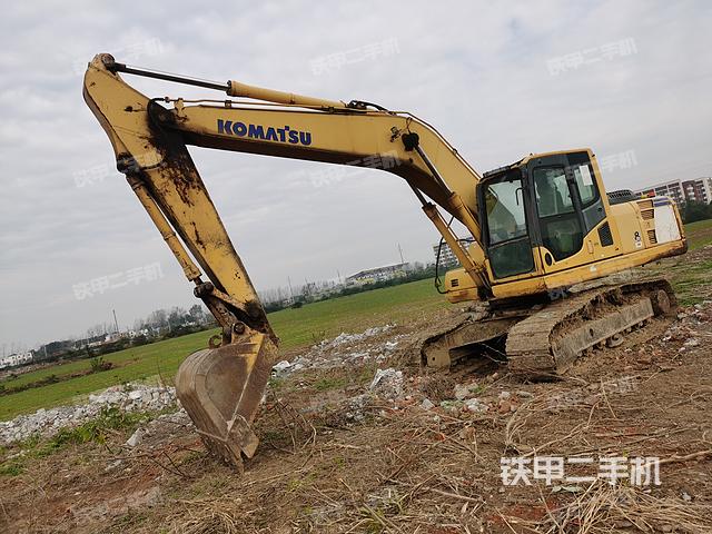 小松PC200-8挖掘机