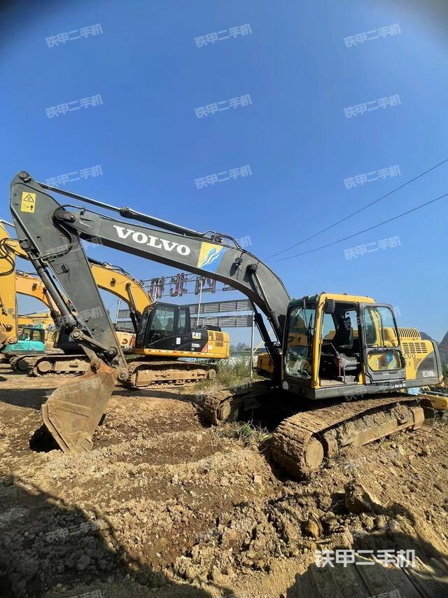 沃尔沃EC210BLC挖掘机