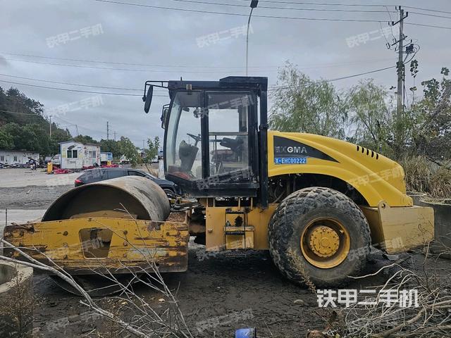 厦工XG6204M压路机