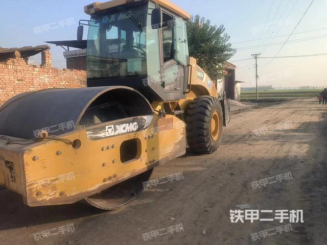 徐工XS223J压路机