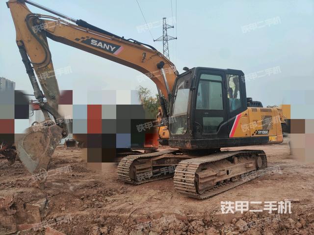 三一重工SY135C挖掘机