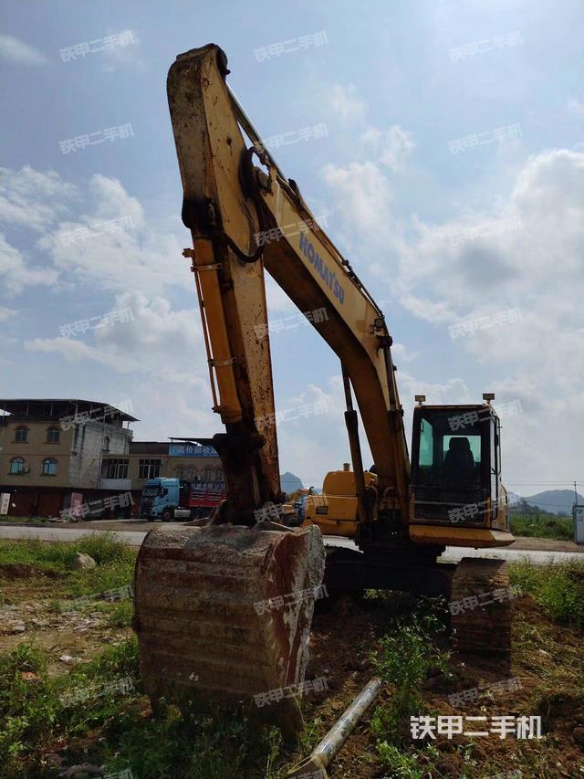 小松PC210LC-8M0挖掘机