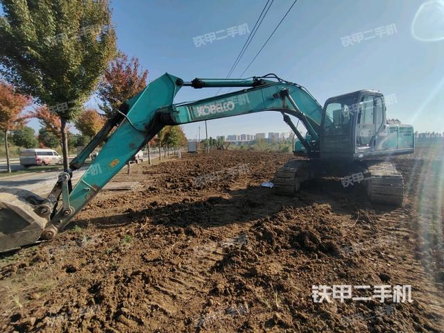 神钢SK210LC-8挖掘机