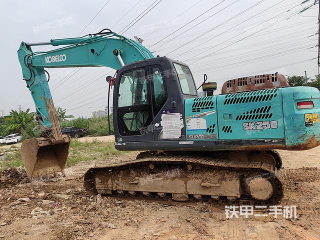 整機(jī)右后45°(整機(jī)外觀) 整機(jī)右后45°(整機(jī)外觀)