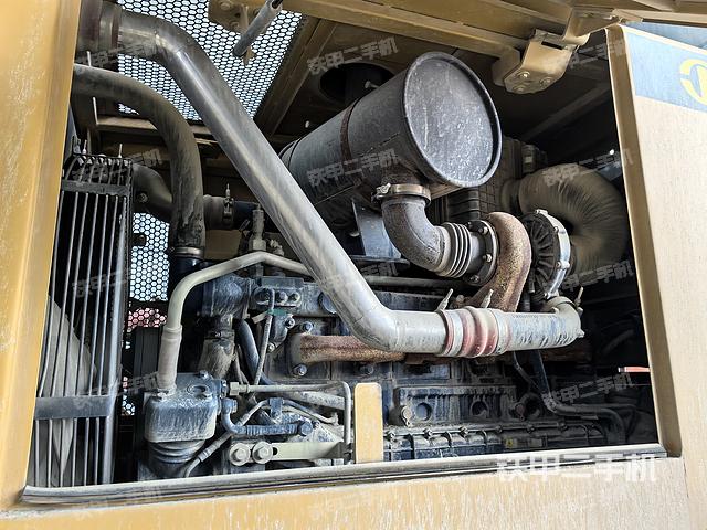 發(fā)動(dòng)機(jī)左側(cè)（整機(jī)外觀及大件）