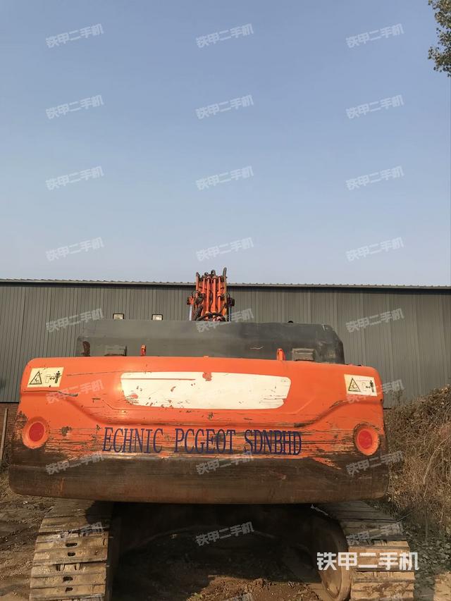 駕駛室整體（整機外觀）