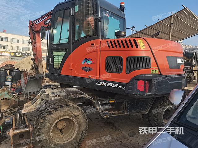 單側履帶整體（整機外觀）