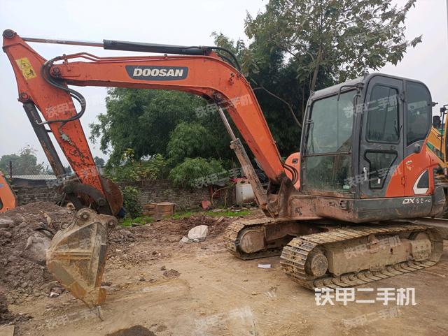 斗山DX55-9C挖掘机