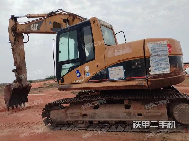 卡特彼勒320CU挖掘机