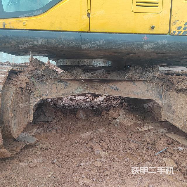 駕駛室整體（整機外觀）